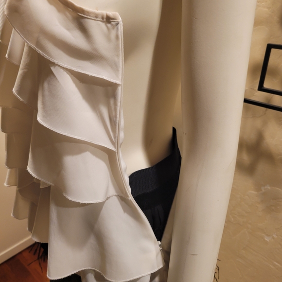 Cream Front Layered Ruffeled Blouse - Picture 4 of 7